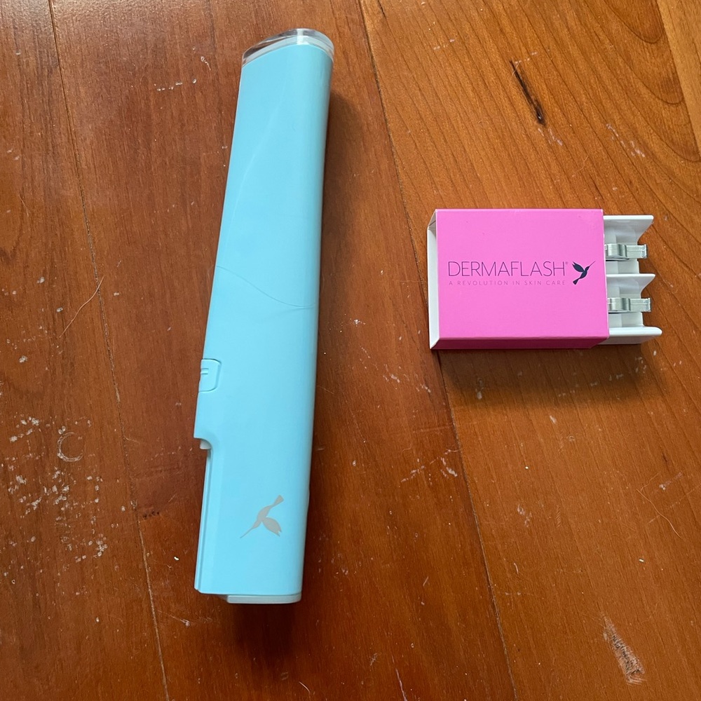 Blue dermaflash